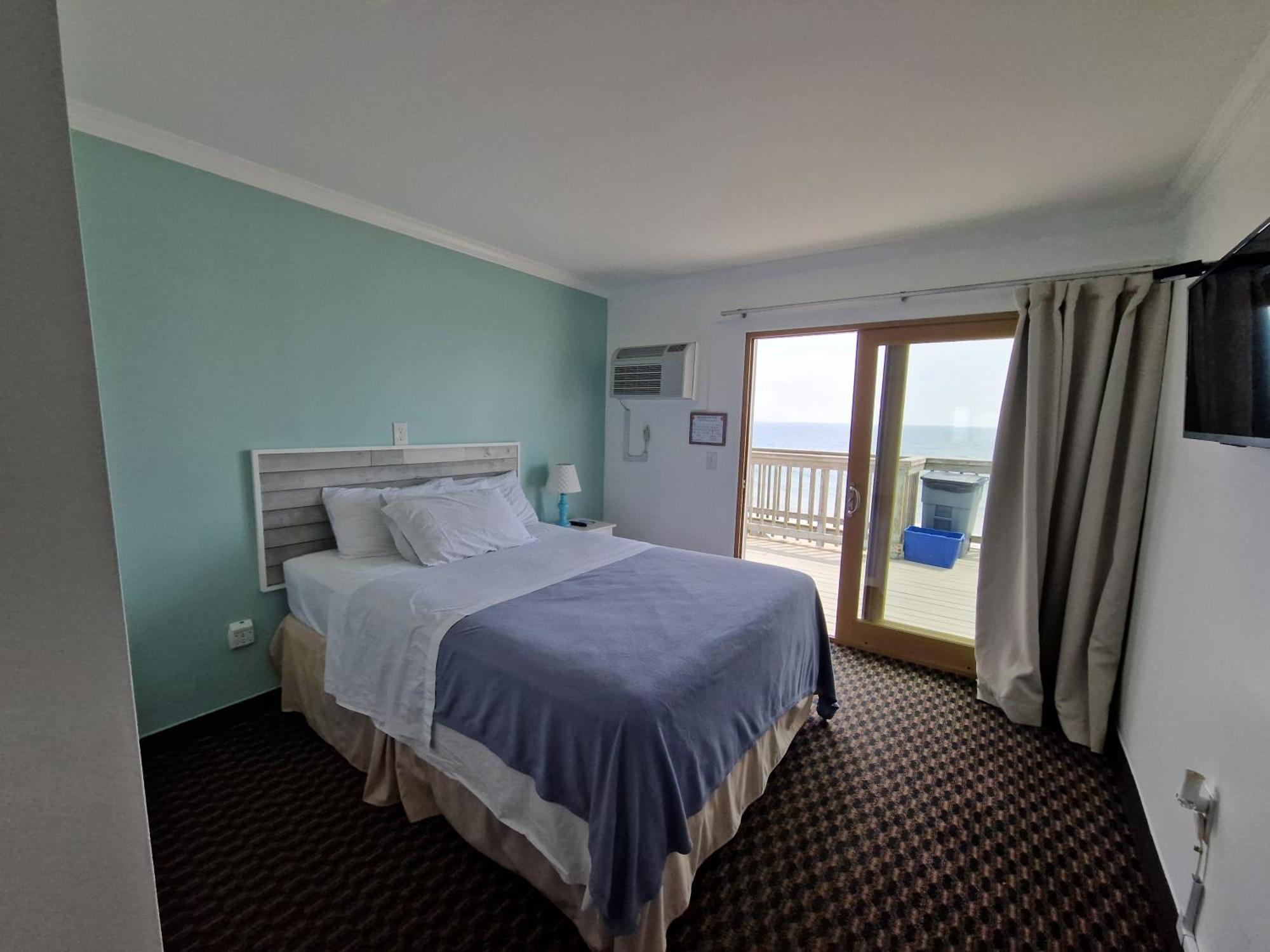 Sandcastle Beachfront Inn 韦斯特利 外观 照片